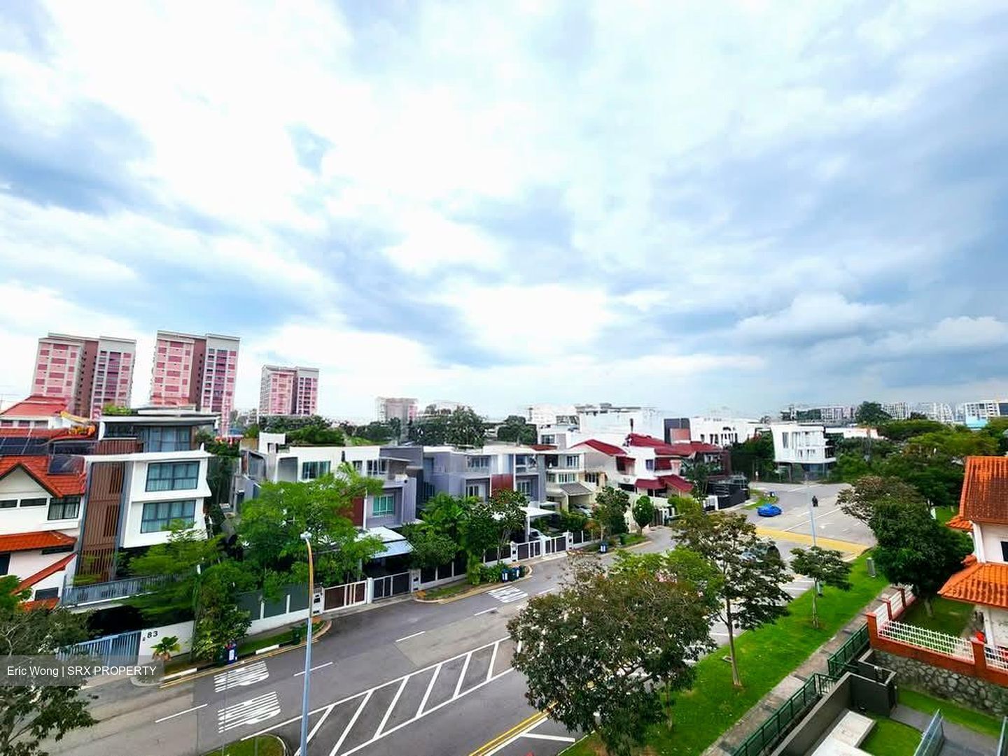 Senyum Residences (D14), Terrace #592292151
